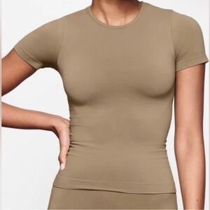 SKIMS Soft Smoothing Seamless - Desert S